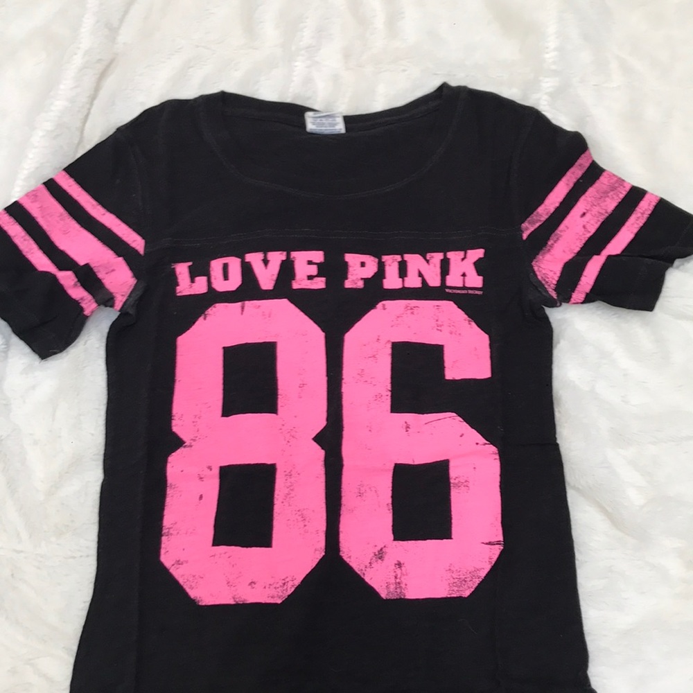 PINK short sleeve graphic tee